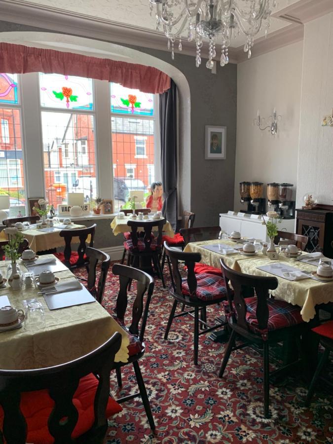 The Woodleigh Family Hotel Blackpool Buitenkant foto