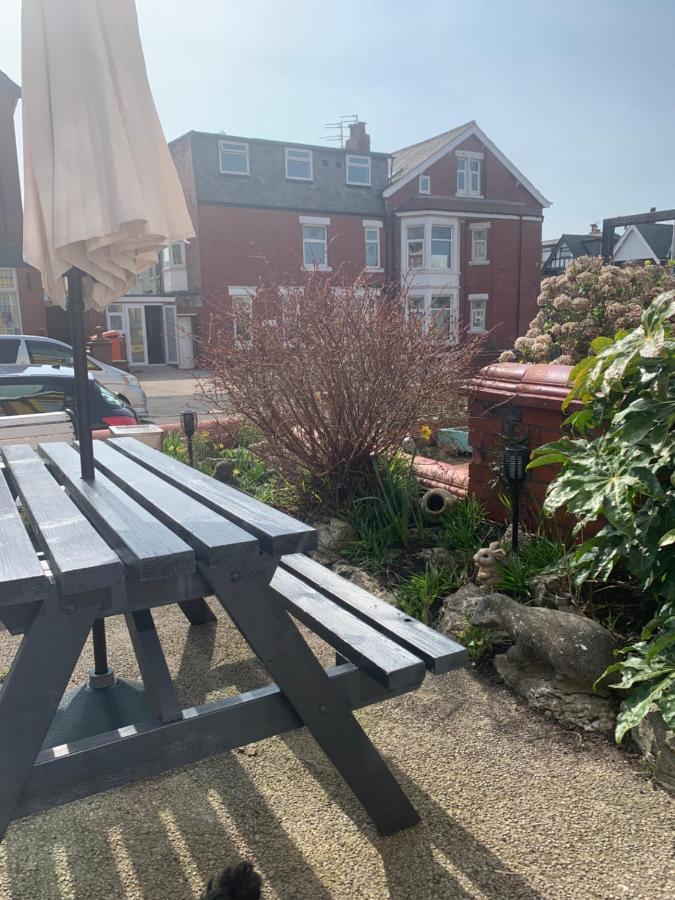 The Woodleigh Family Hotel Blackpool Buitenkant foto